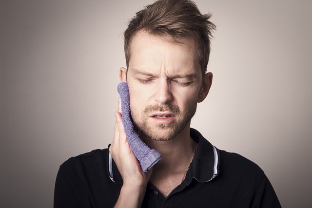 How to Manage Tooth Pain Before an Emergency Appointment